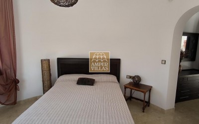 Fantástica villa con gran parcela, con privacidad y vistas al mar.